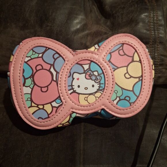 Hello Kitty Sanrio Bow Crossbody Bag - Picture 8 of 10